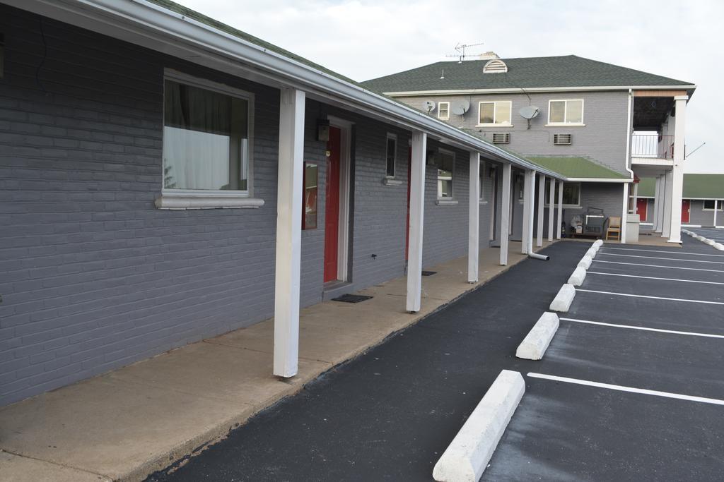 Red Carpet Inn & Suites New Cumberland Luaran gambar
